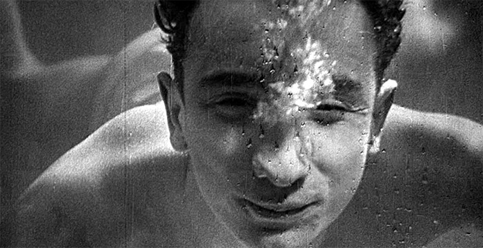  Photogramme extrait du court-métrage de Jean Vigo La natation par Jean Taris